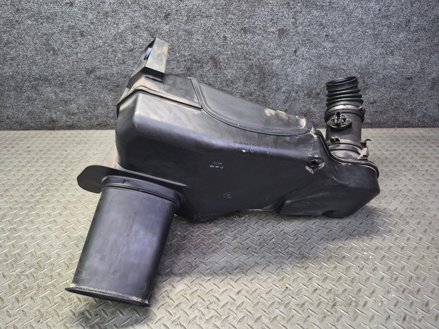 05-08 Porsche Boxster 987 2.7L Engine Air Cleaner Filter Housing W/ MAF Sensor