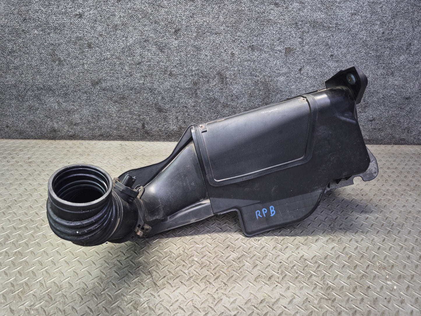 05-08 Porsche Boxster 987 2.7L Engine Air Cleaner Filter Housing W/ MAF Sensor