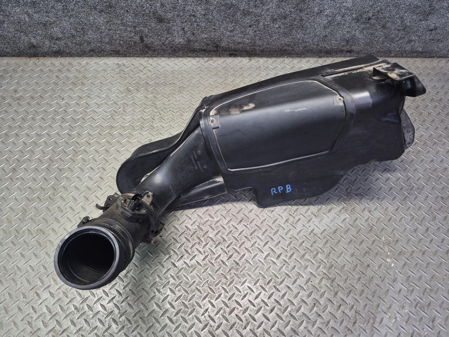 05-08 Porsche Boxster 987 2.7L Engine Air Cleaner Filter Housing W/ MAF Sensor
