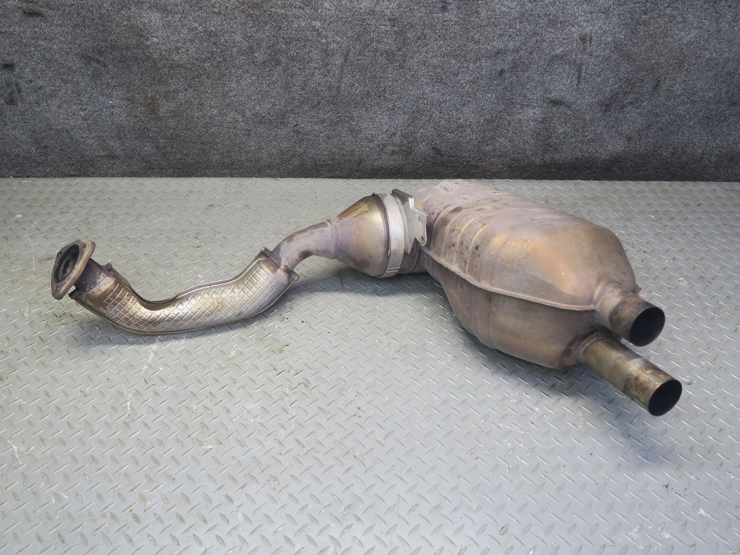 2005-2006 Porsche Boxster 987 2.7L Engine Rear Left Side Exhaust Muffler