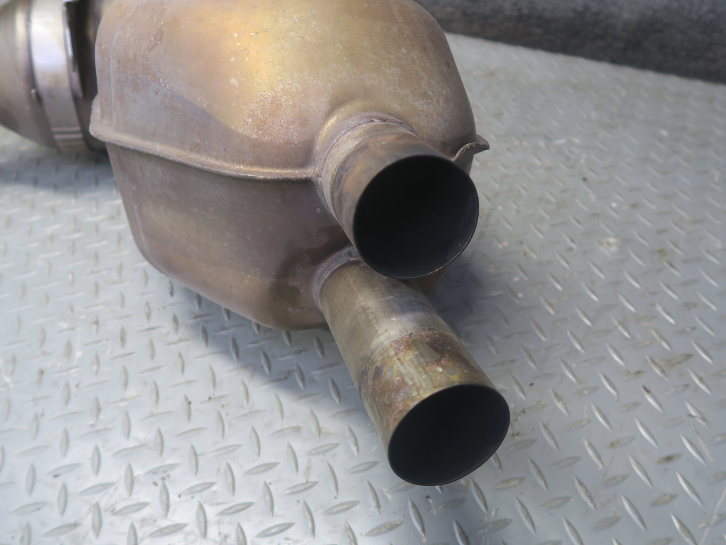 2005-2006 Porsche Boxster 987 2.7L Engine Rear Left Side Exhaust Muffler