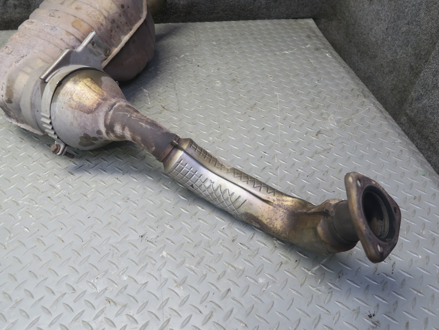 2005-2006 Porsche Boxster 987 2.7L Engine Rear Left Side Exhaust Muffler