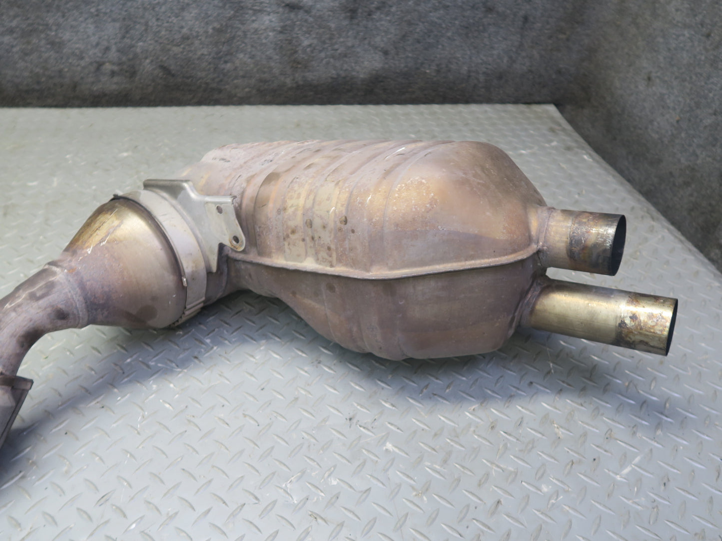 2005-2006 Porsche Boxster 987 2.7L Engine Rear Left Side Exhaust Muffler