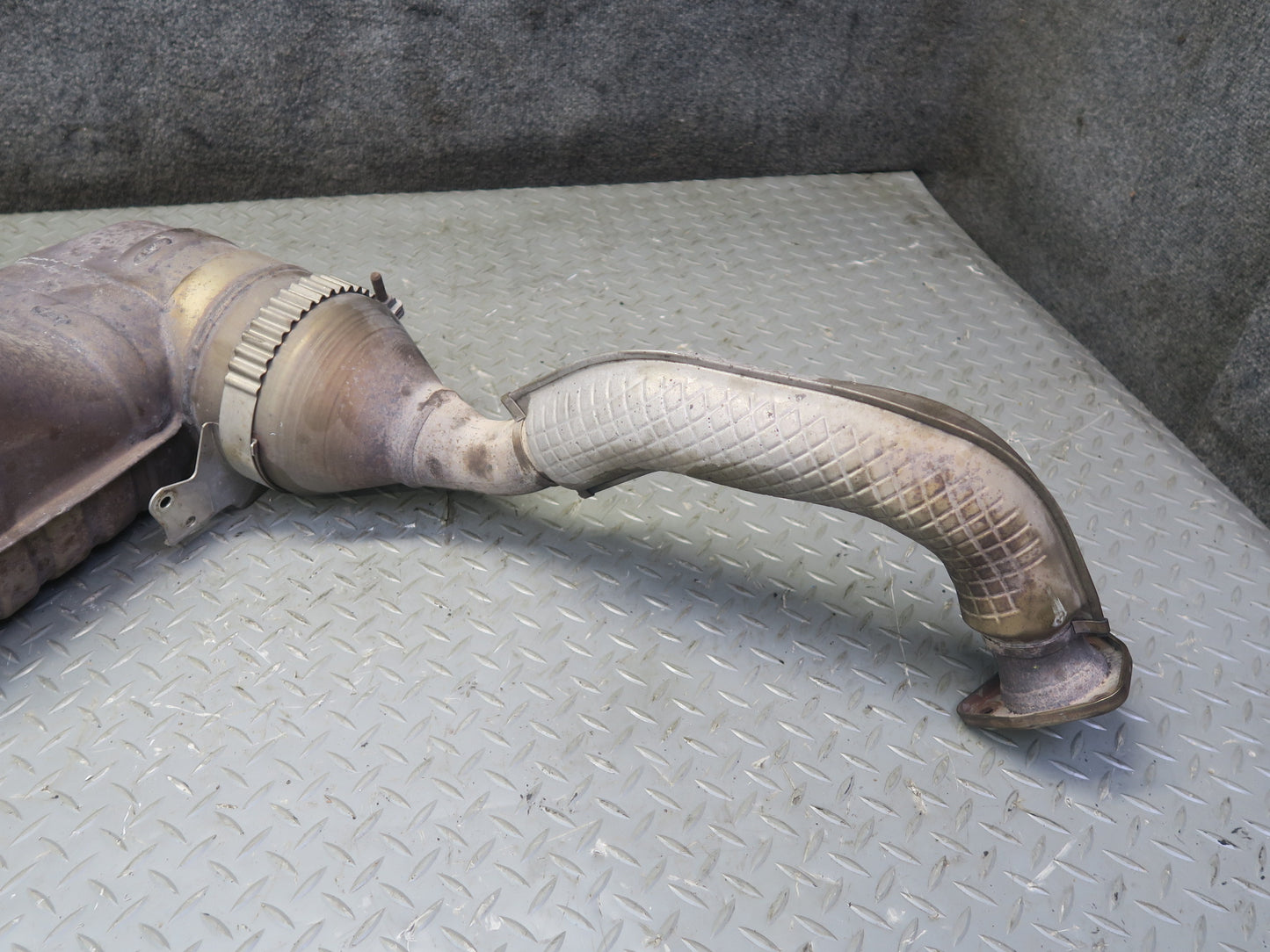 2005-2006 Porsche Boxster 987 2.7L Engine Rear Left Side Exhaust Muffler