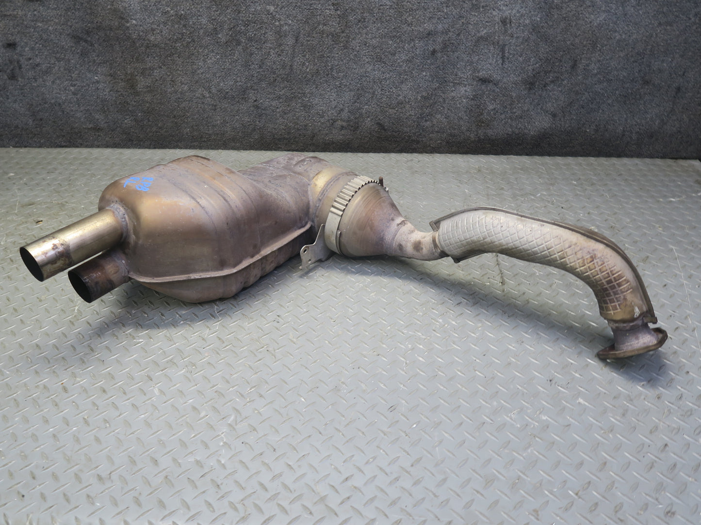 2005-2006 Porsche Boxster 987 2.7L Engine Rear Left Side Exhaust Muffler