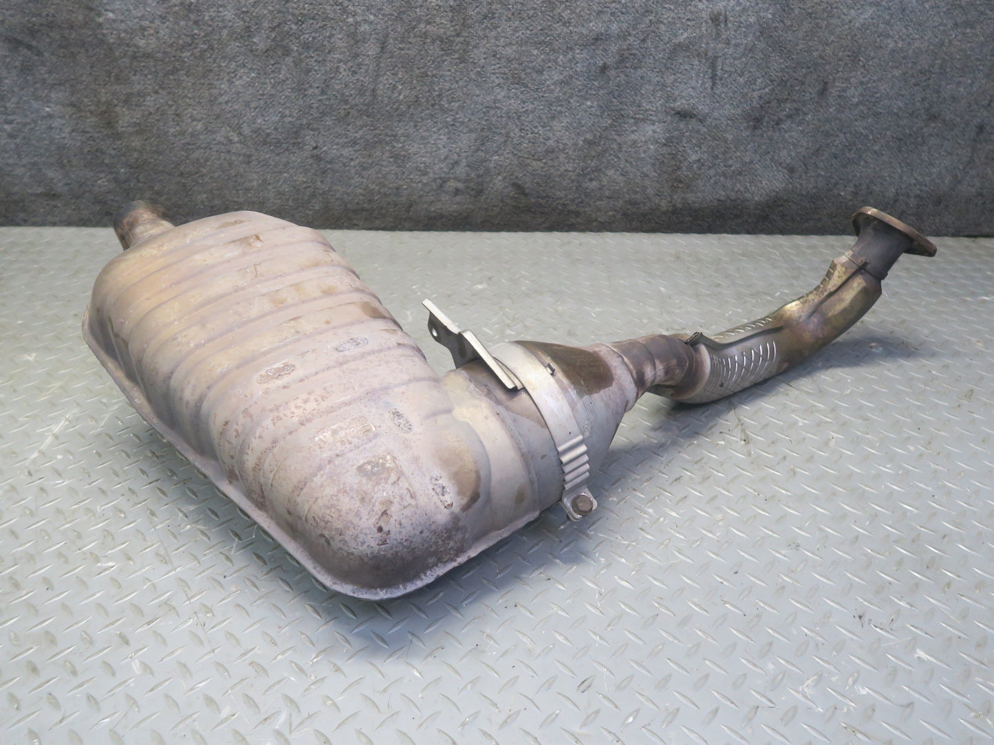 2005-2006 Porsche Boxster 987 2.7L Engine Rear Left Side Exhaust Muffler