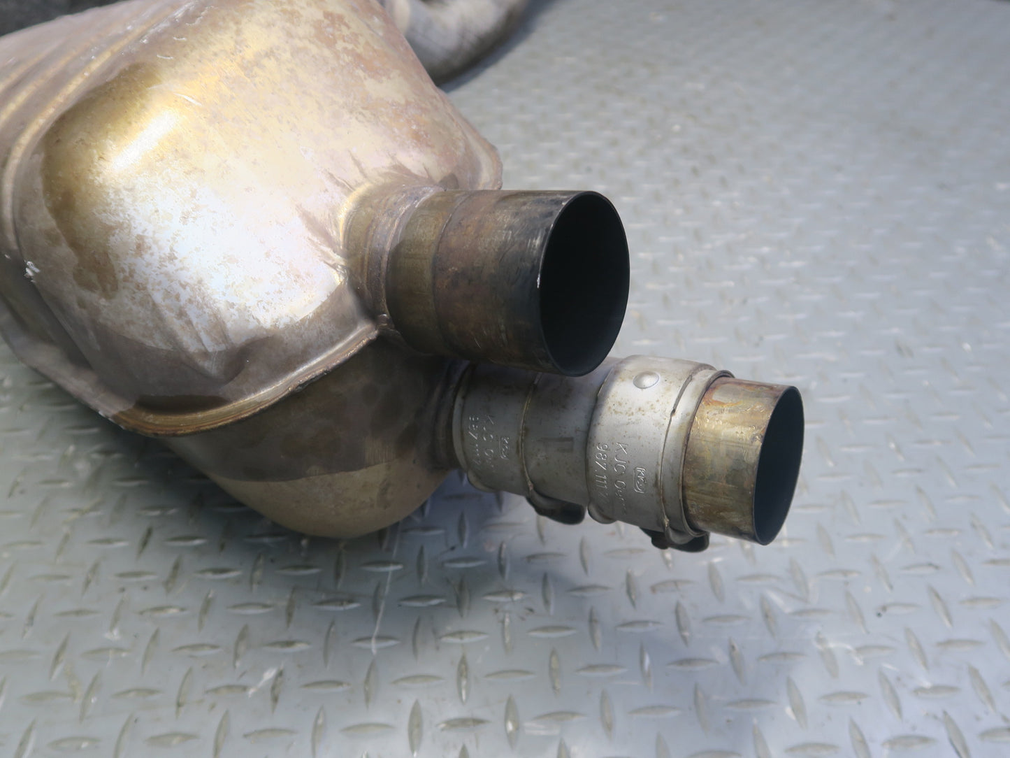2005-2006 Porsche Boxster 987 2.7L Engine Rear Right Side Exhaust Muffler