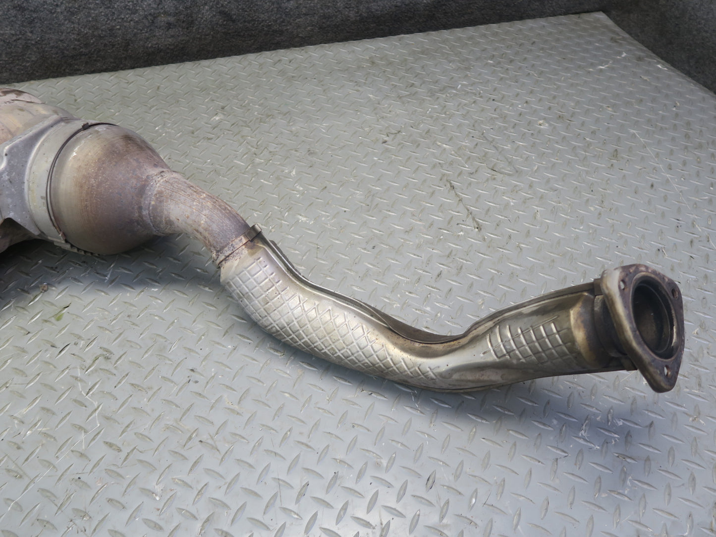 2005-2006 Porsche Boxster 987 2.7L Engine Rear Right Side Exhaust Muffler