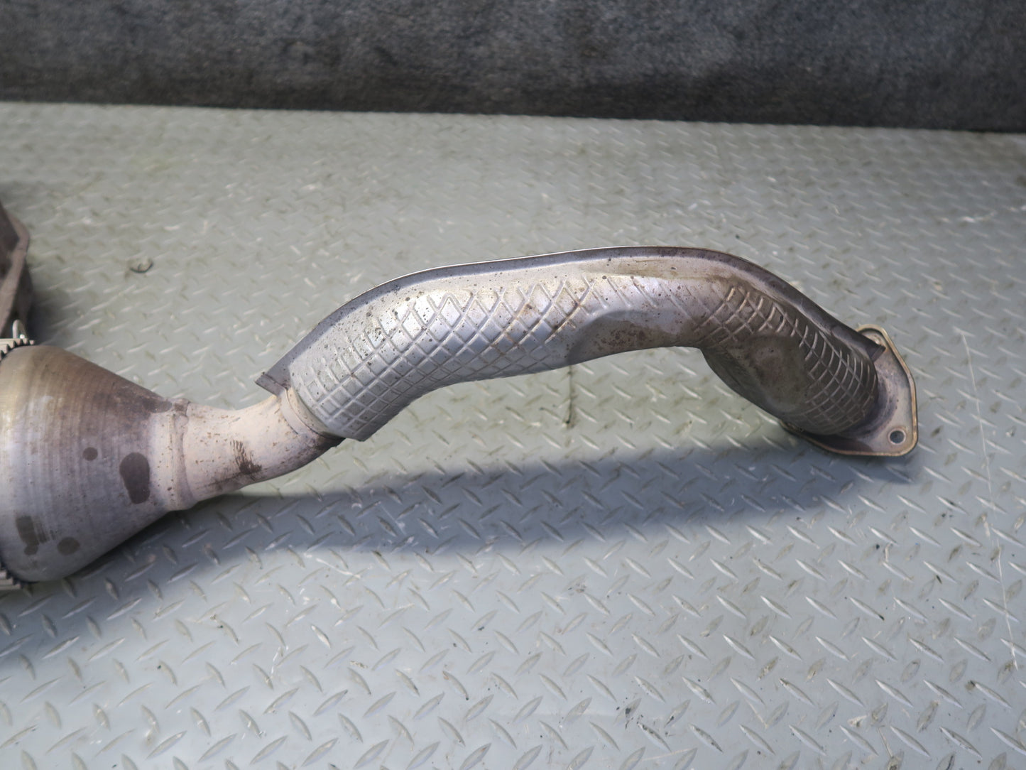 2005-2006 Porsche Boxster 987 2.7L Engine Rear Right Side Exhaust Muffler