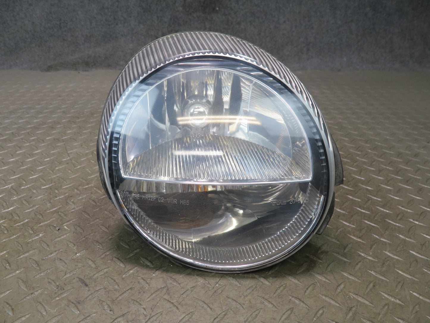 02-05 Ford Thunderbird Front Right Halogen Headlight Lamp TYC
