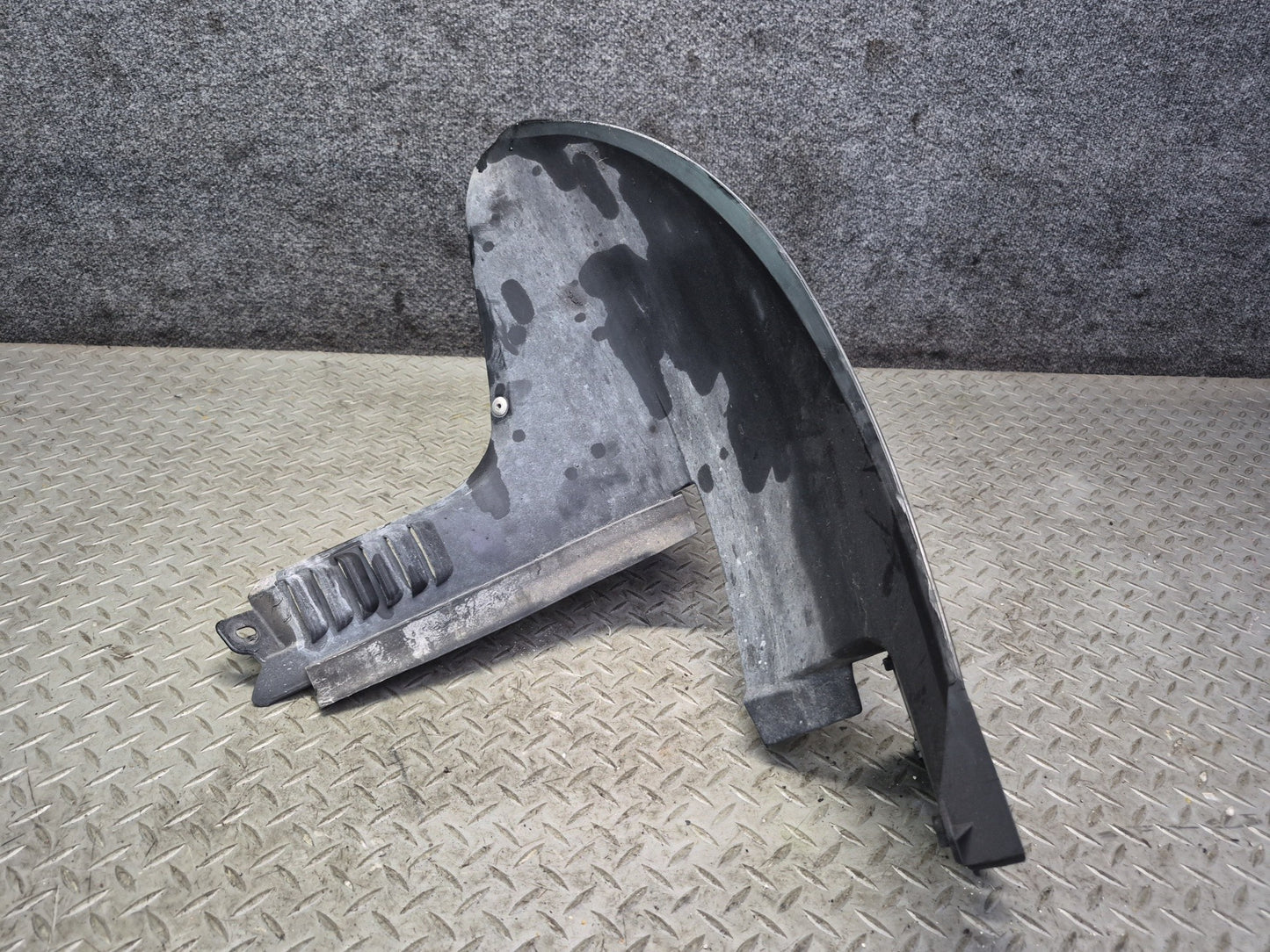 2005-2008 Porsche Boxster 987 Rear Right Fender Liner Panel Heat Shield Guide