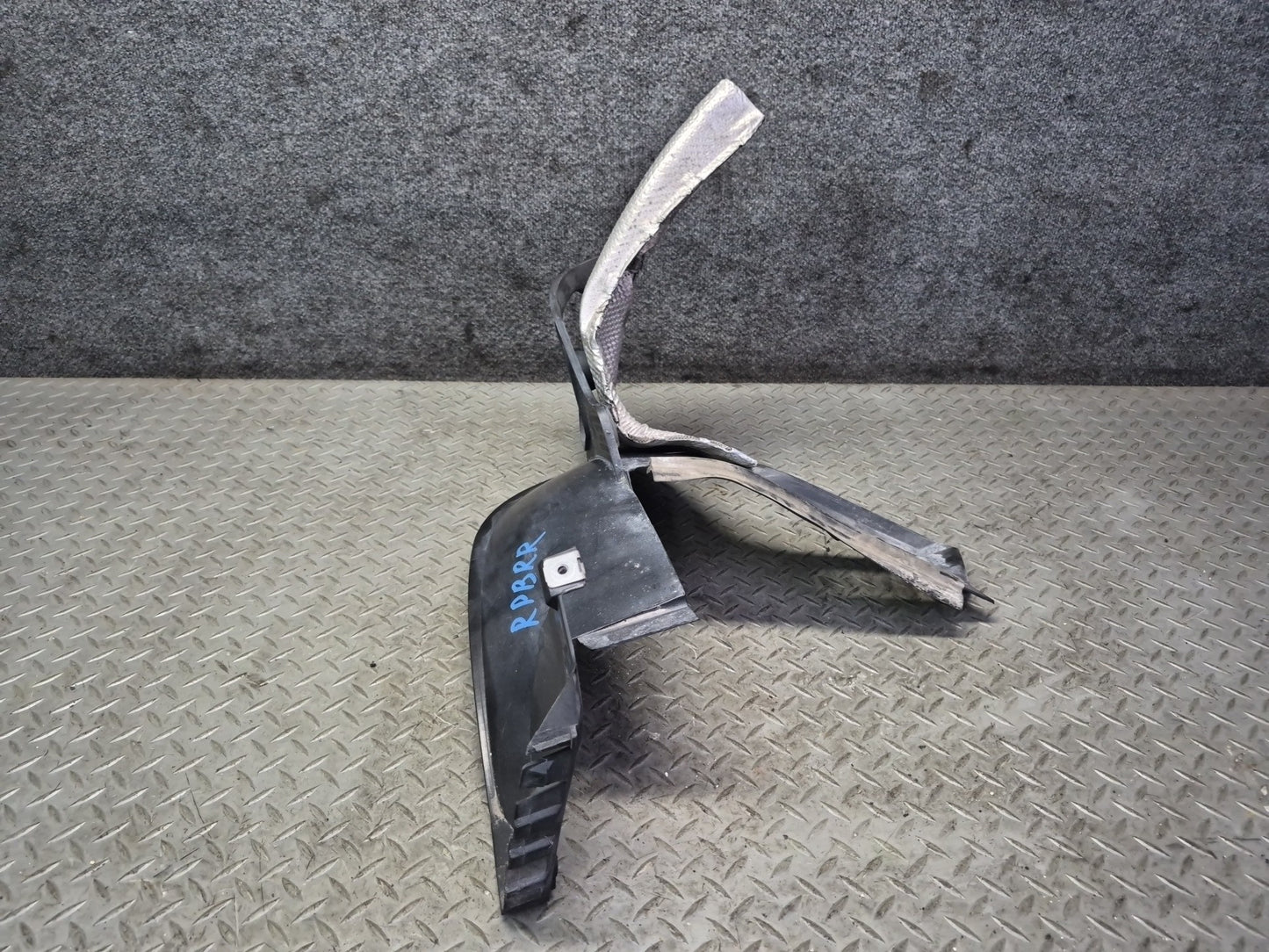 2005-2008 Porsche Boxster 987 Rear Right Fender Liner Panel Heat Shield Guide
