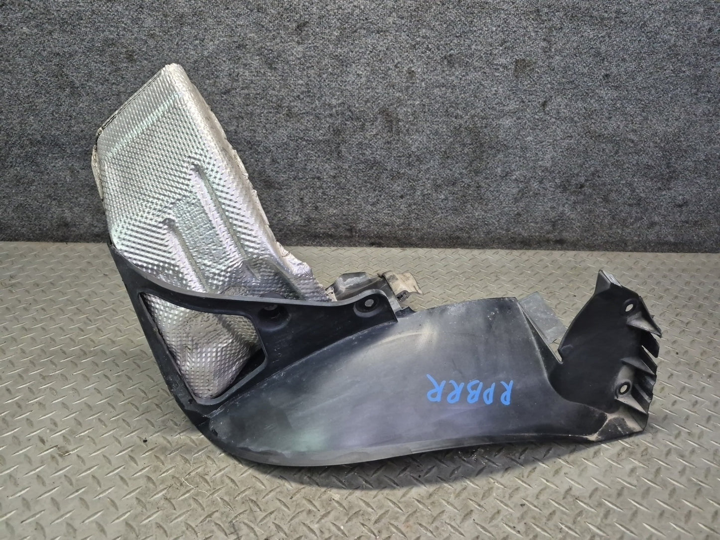2005-2008 Porsche Boxster 987 Rear Right Fender Liner Panel Heat Shield Guide