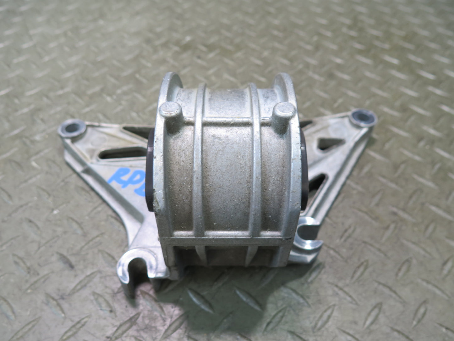 2005-2008 Porsche Boxster 987 2.7L Rear Engine Transmission Mount Bracket