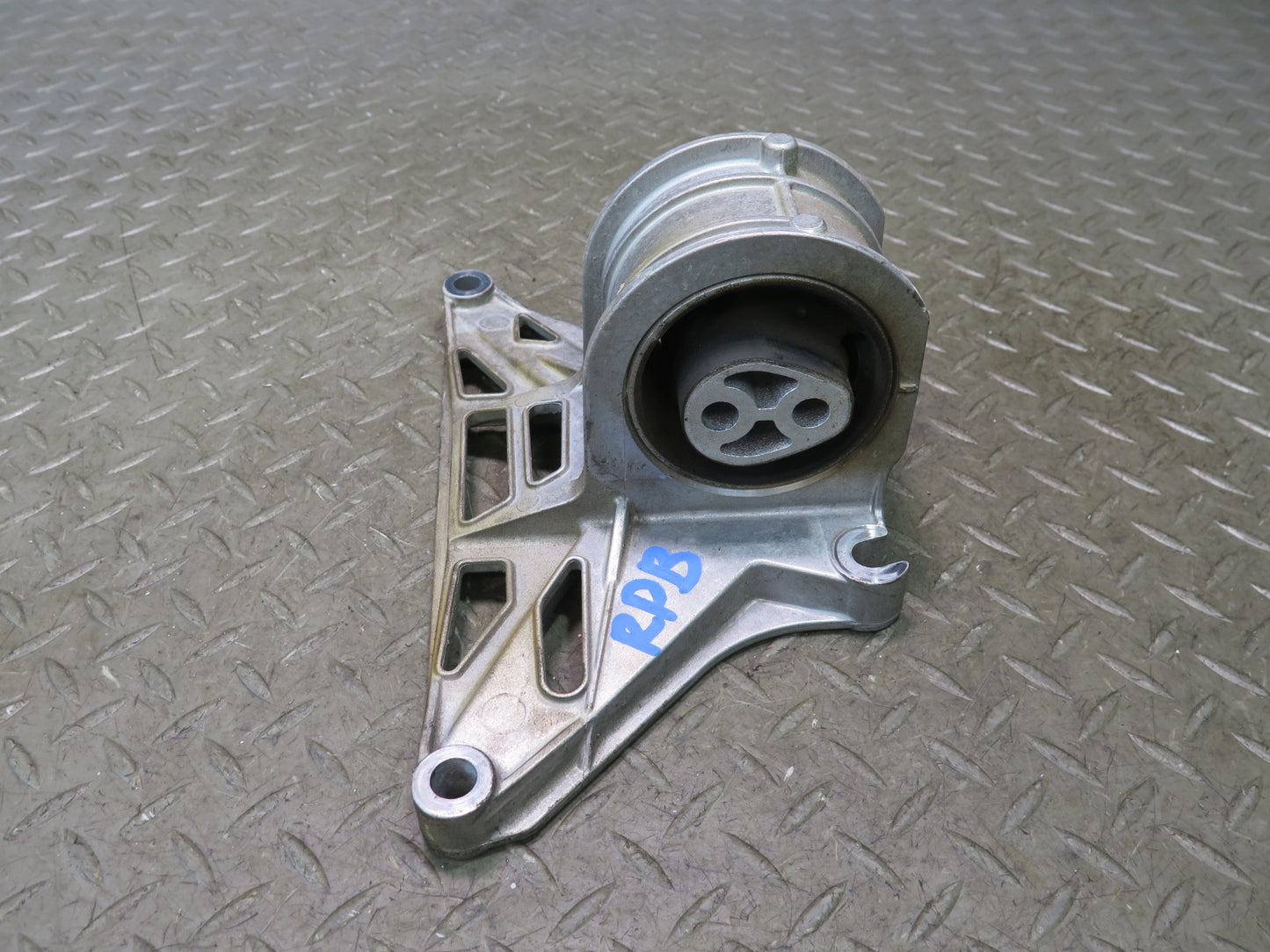 2005-2008 Porsche Boxster 987 2.7L Rear Engine Transmission Mount Bracket