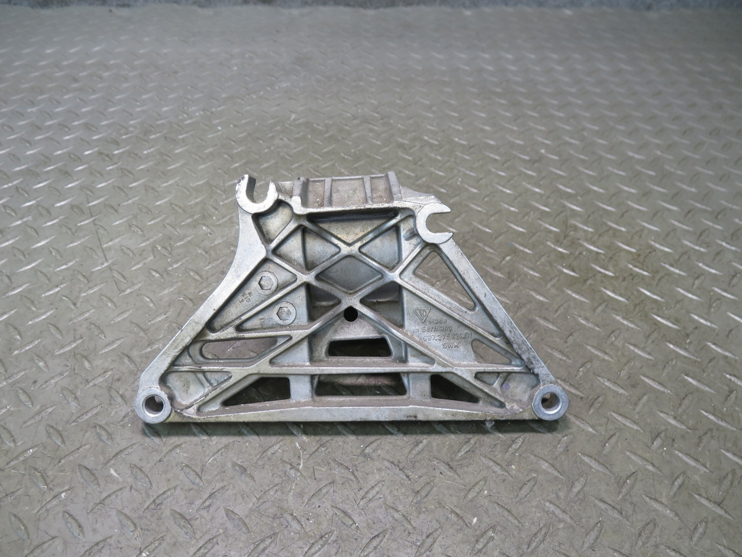 2005-2008 Porsche Boxster 987 2.7L Rear Engine Transmission Mount Bracket