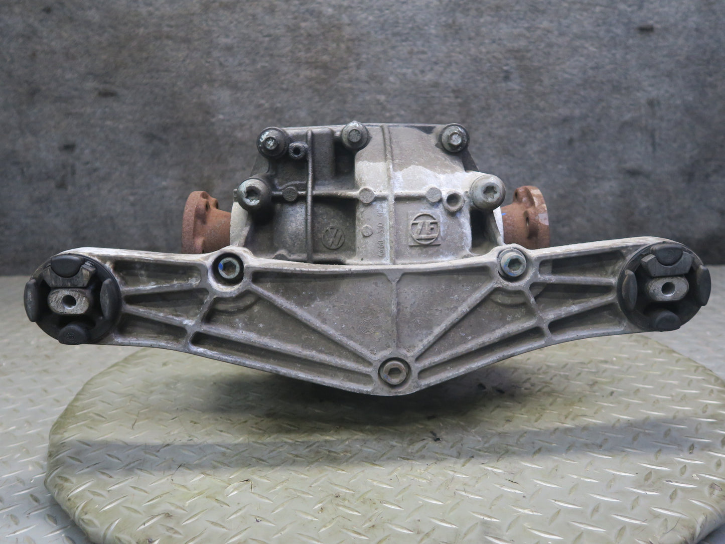 03-12 Bentley Continental GT GTC AWD Rear Differential Carrier 3.52 Ratio 49k