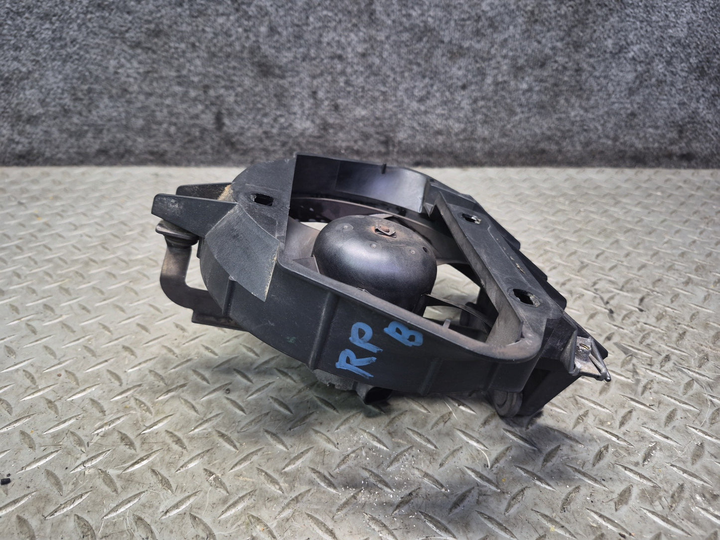 2005-2008 Porsche Boxster 987 2.7L Engine Motor Cooling Fan W/ Shroud
