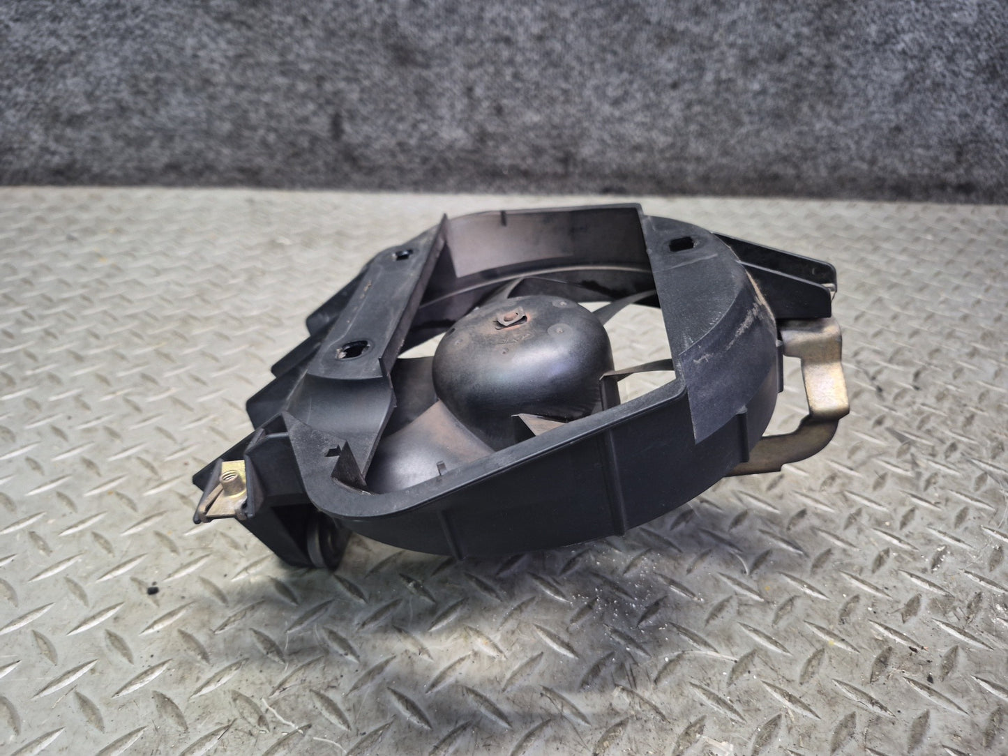 2005-2008 Porsche Boxster 987 2.7L Engine Motor Cooling Fan W/ Shroud