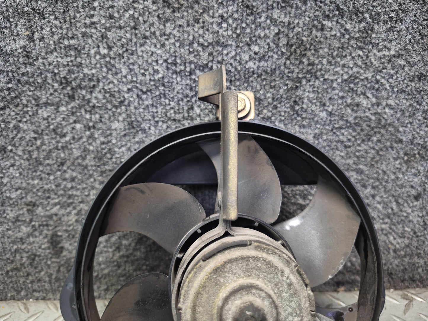2005-2008 Porsche Boxster 987 2.7L Engine Motor Cooling Fan W/ Shroud