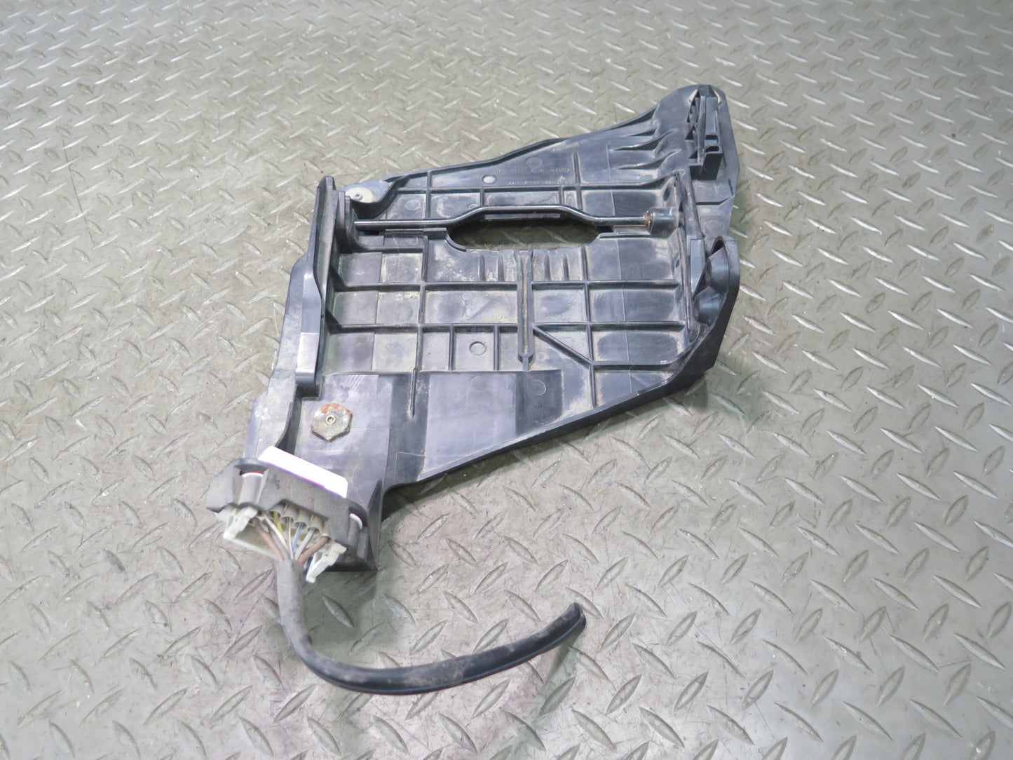 2005-2008 Porsche Boxster 987 Front Left Side Headlight Lamp Mount Bracket