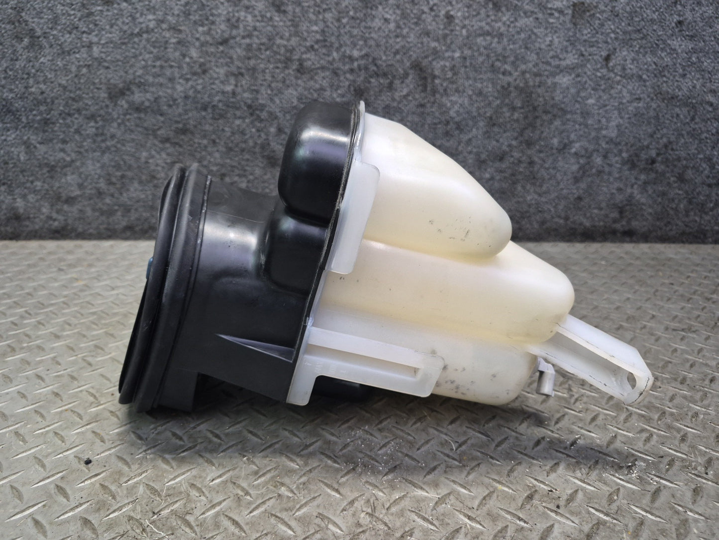 2005-2008 Porsche Boxster 987 Radiator Coolant Tank Reservoir Bottle