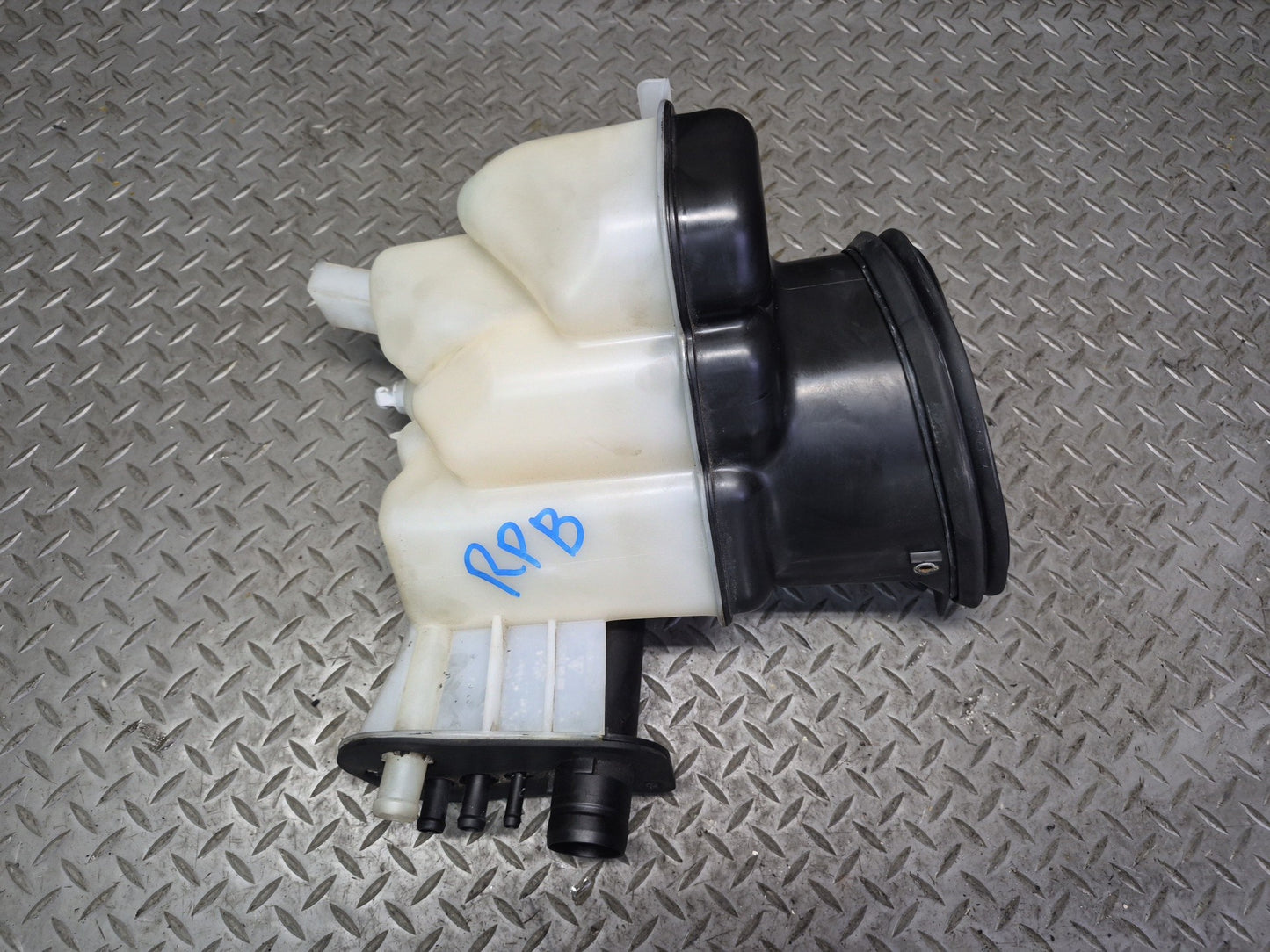 2005-2008 Porsche Boxster 987 Radiator Coolant Tank Reservoir Bottle