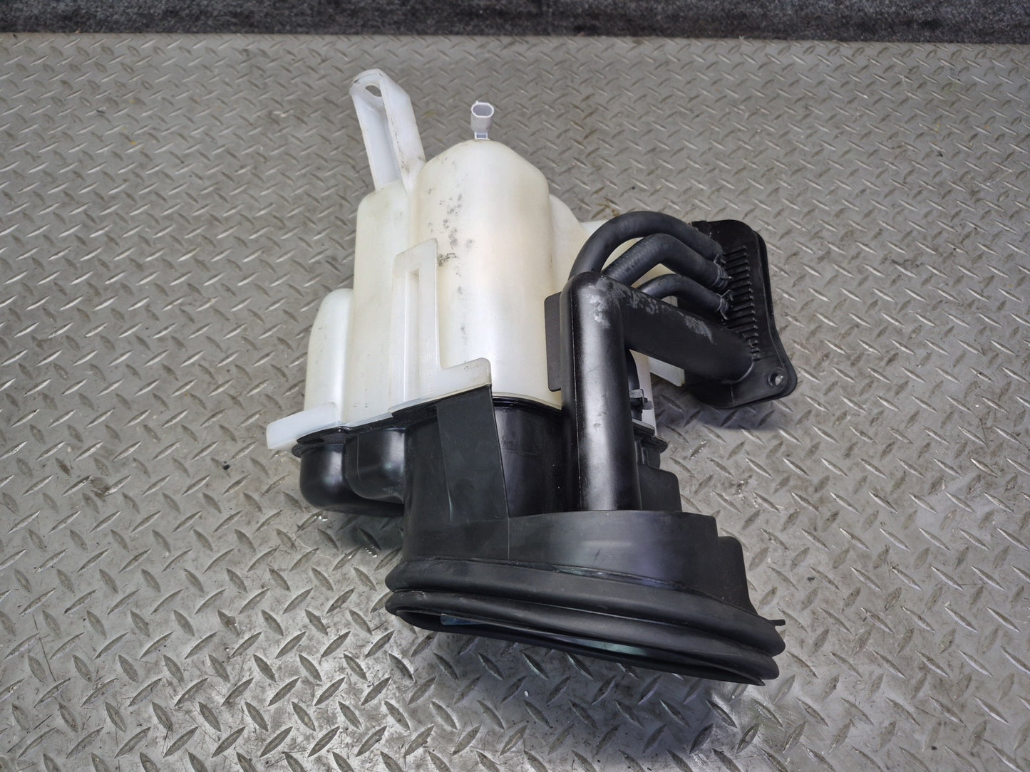 2005-2008 Porsche Boxster 987 Radiator Coolant Tank Reservoir Bottle