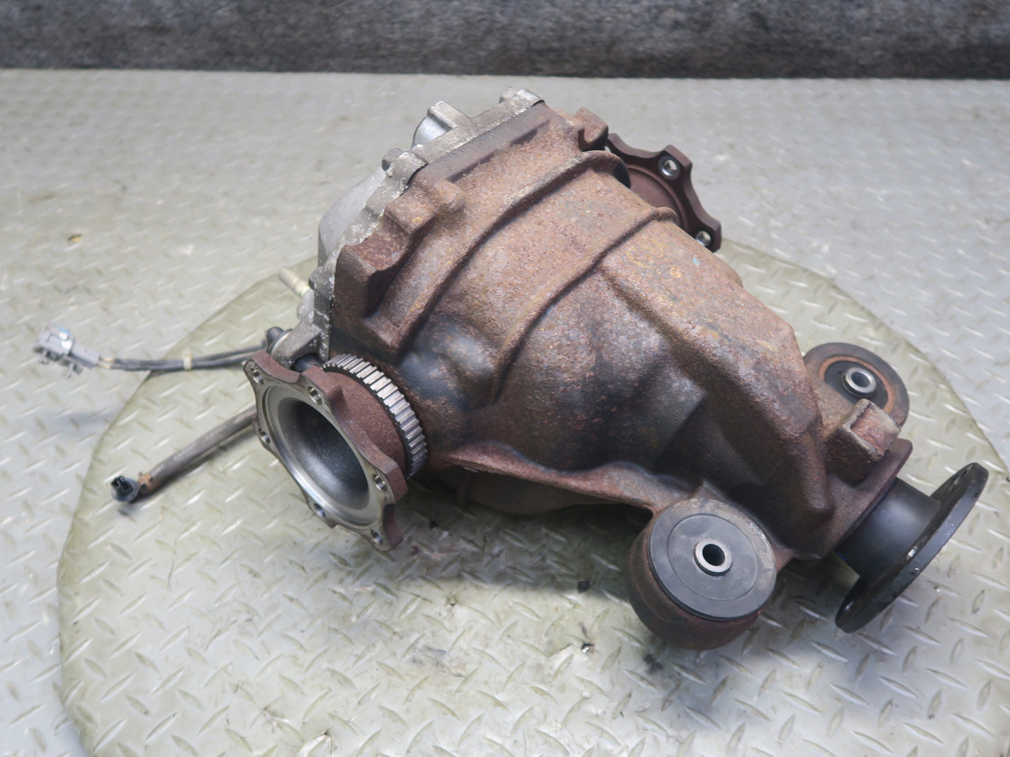 04-09 Nissan 350Z Z33 Convert M/T Rear Differential Carrier 3.54 Ratio LSD OEM
