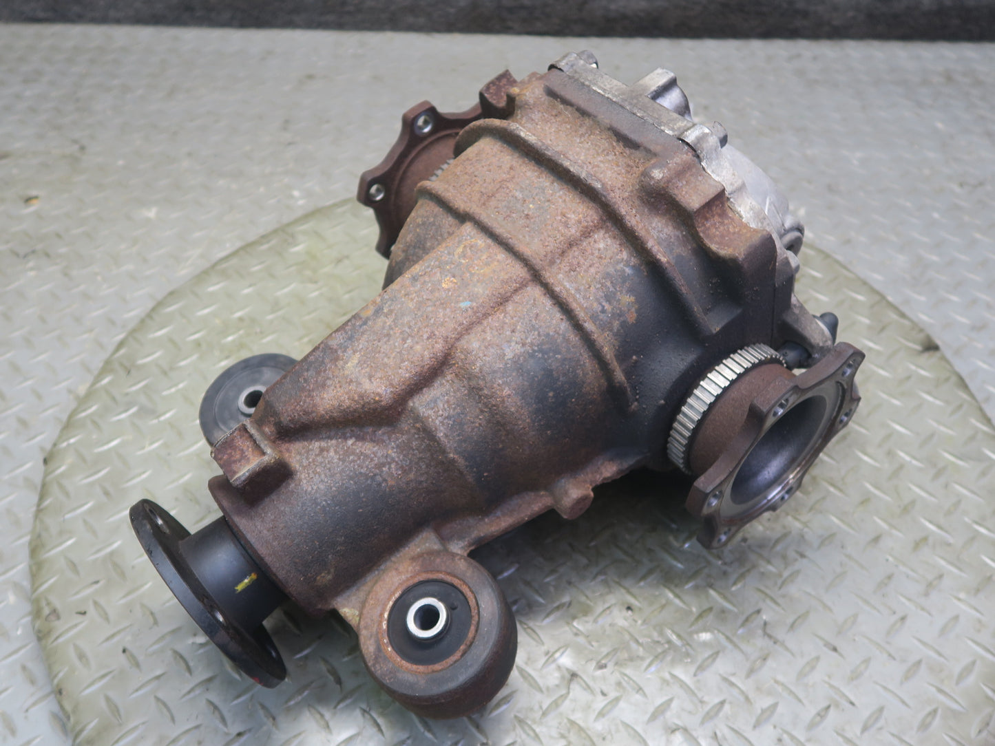 04-09 Nissan 350Z Z33 Convert M/T Rear Differential Carrier 3.54 Ratio LSD OEM