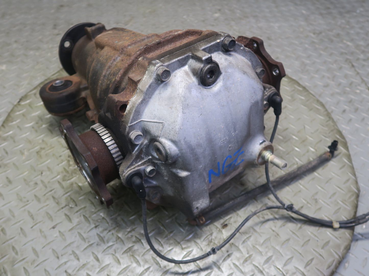 04-09 Nissan 350Z Z33 Convert M/T Rear Differential Carrier 3.54 Ratio LSD OEM