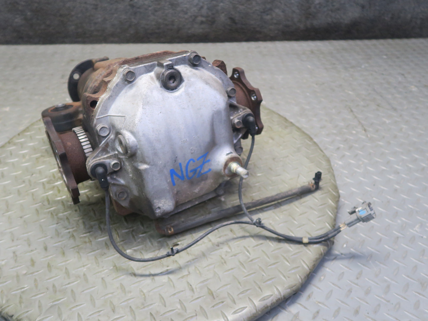 04-09 Nissan 350Z Z33 Convert M/T Rear Differential Carrier 3.54 Ratio LSD OEM