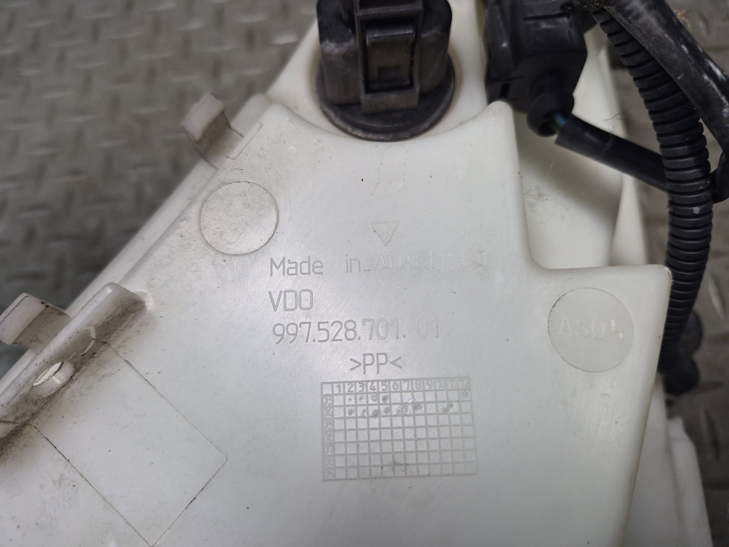 2005-2008 Porsche Boxster 987 Windshield Wiper Fluid Reservoir Bottle Tank