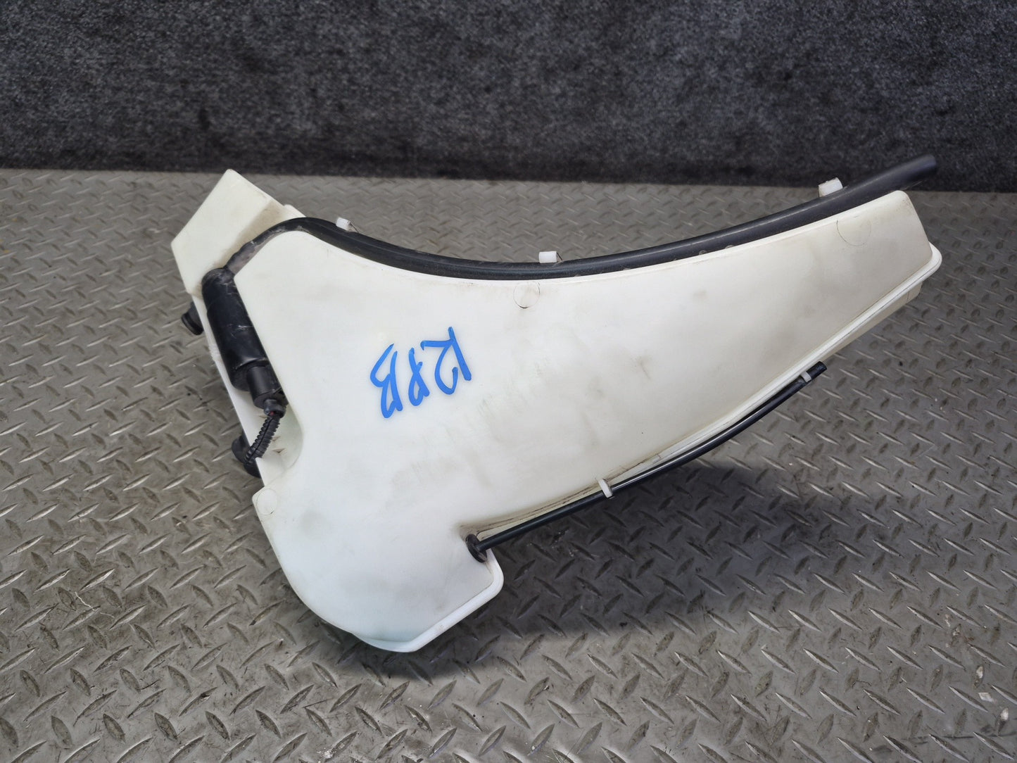 2005-2008 Porsche Boxster 987 Windshield Wiper Fluid Reservoir Bottle Tank