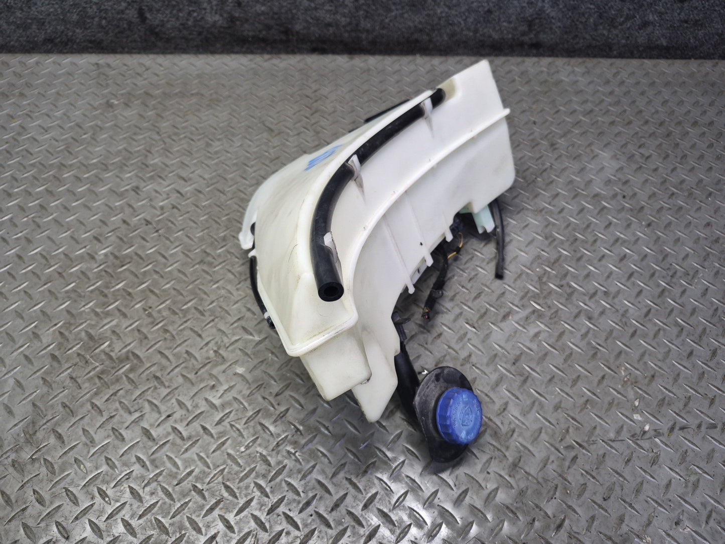 2005-2008 Porsche Boxster 987 Windshield Wiper Fluid Reservoir Bottle Tank