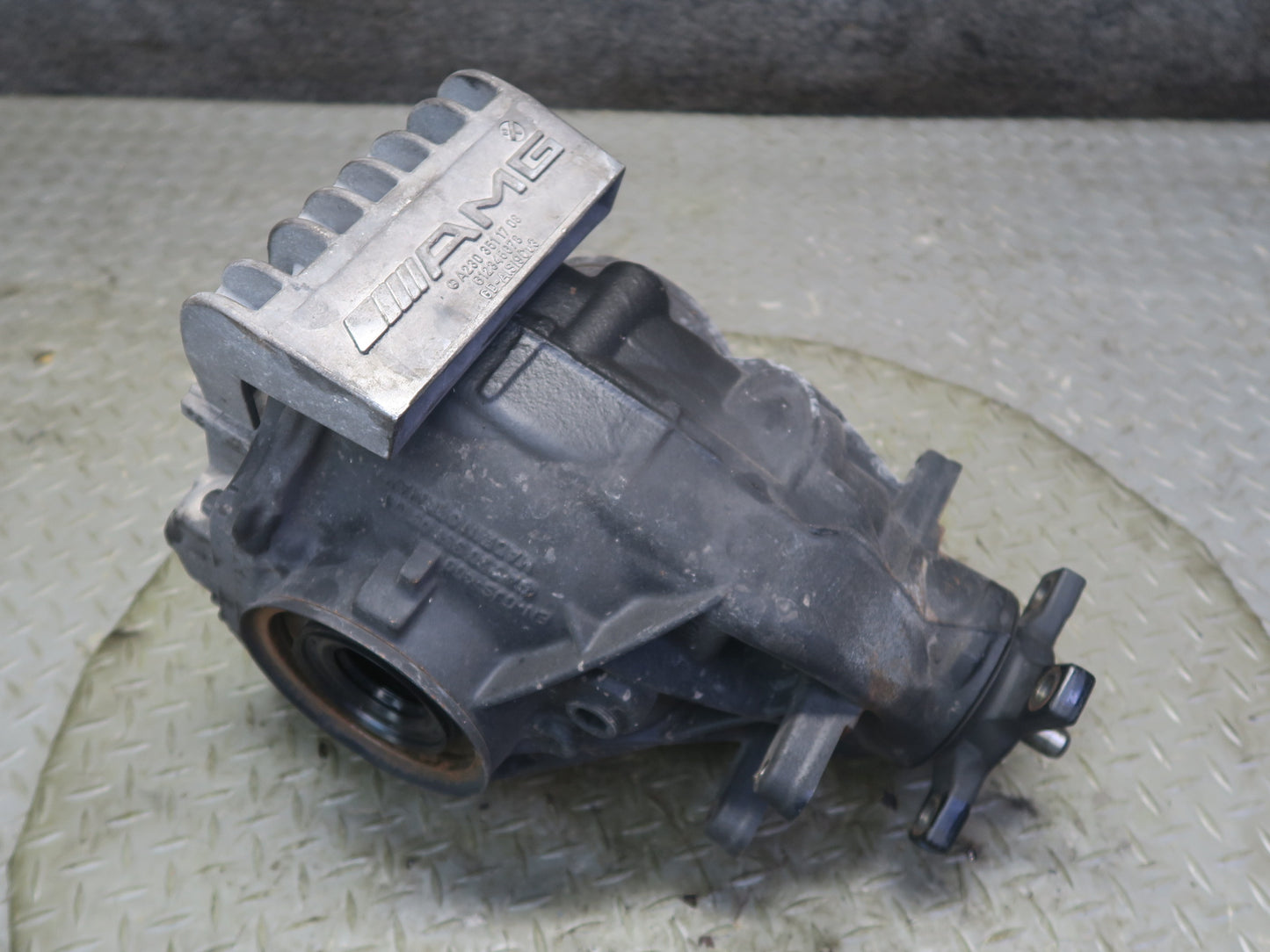 03-08 Mercedes R230 SL55 AMG Rear Differential Carrier 2.82 Ratio OEM