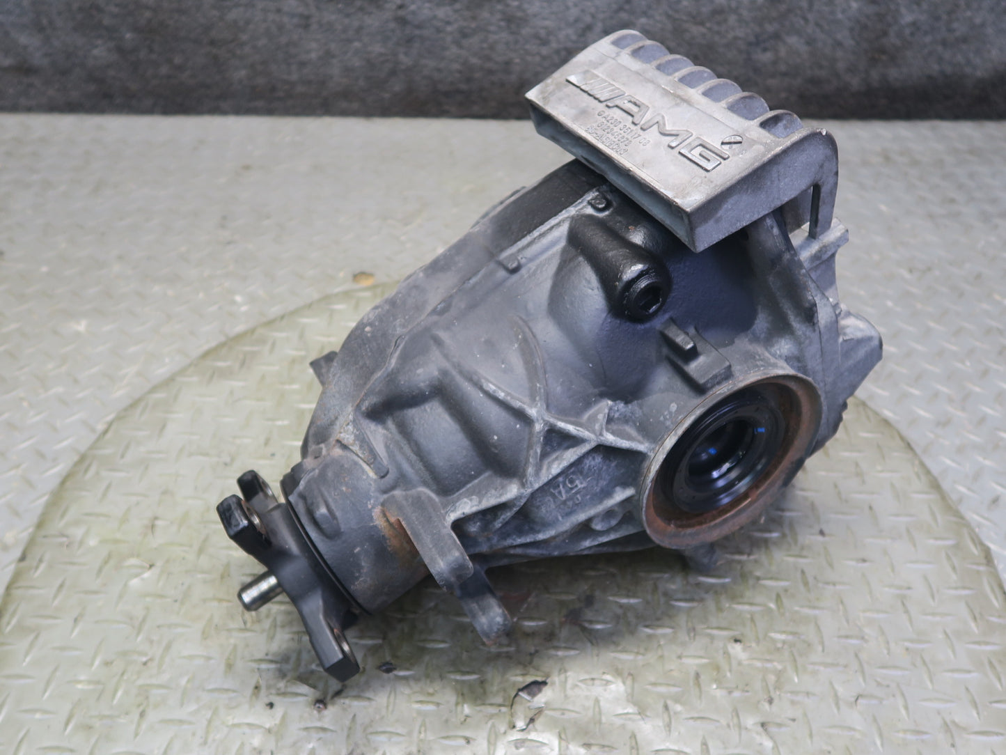 03-08 Mercedes R230 SL55 AMG Rear Differential Carrier 2.82 Ratio OEM