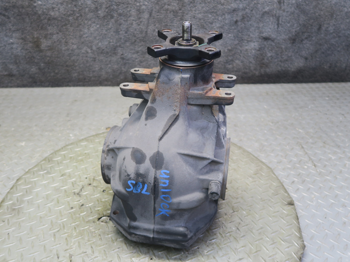 03-08 Mercedes R230 SL55 AMG Rear Differential Carrier 2.82 Ratio OEM
