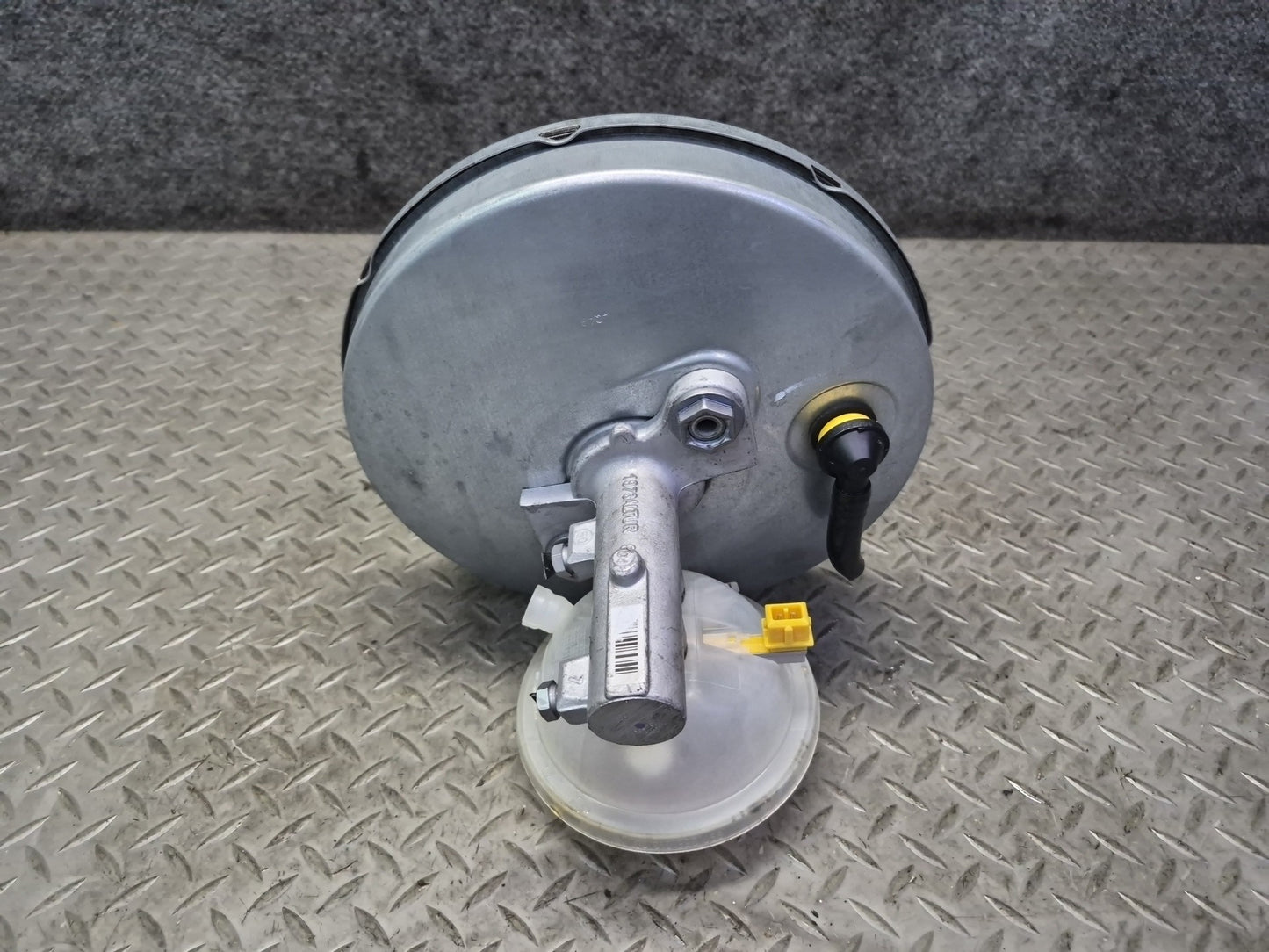 2005-2008 Porsche Boxster 987 Power Brake Booster W/ Master Cylinder Assembly