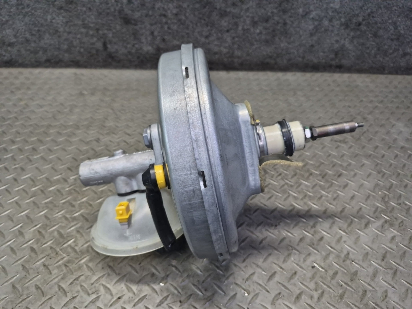 2005-2008 Porsche Boxster 987 Power Brake Booster W/ Master Cylinder Assembly
