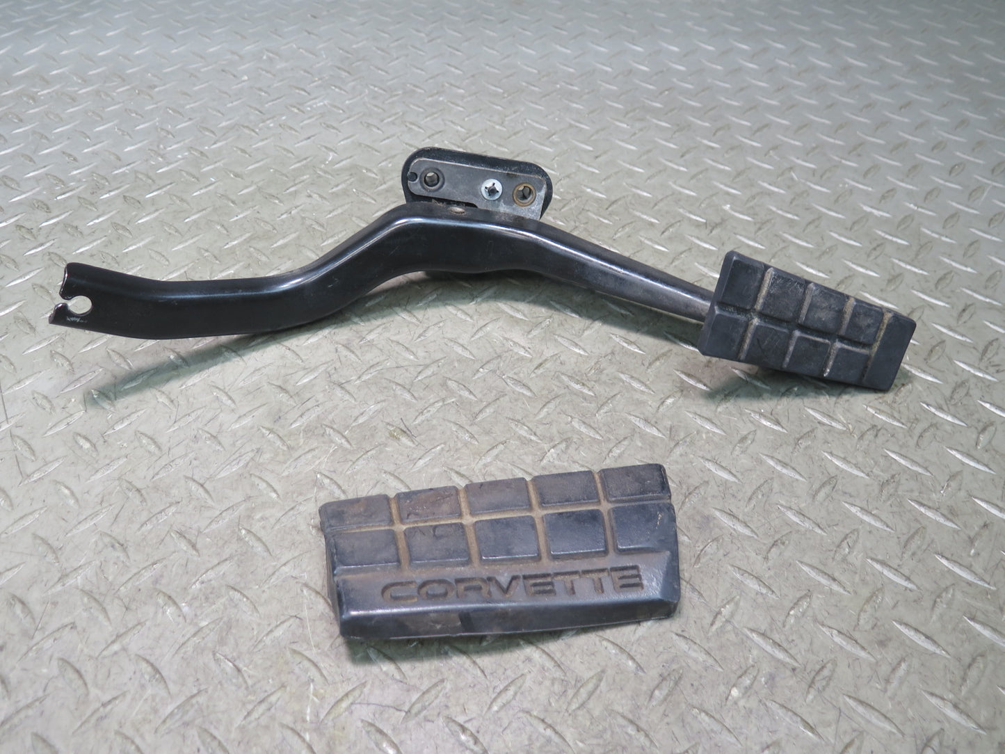 92-96 Chevrolet Corvette C4 Gas Acceleration Throttle & Brake Pedal Pad Set OEM