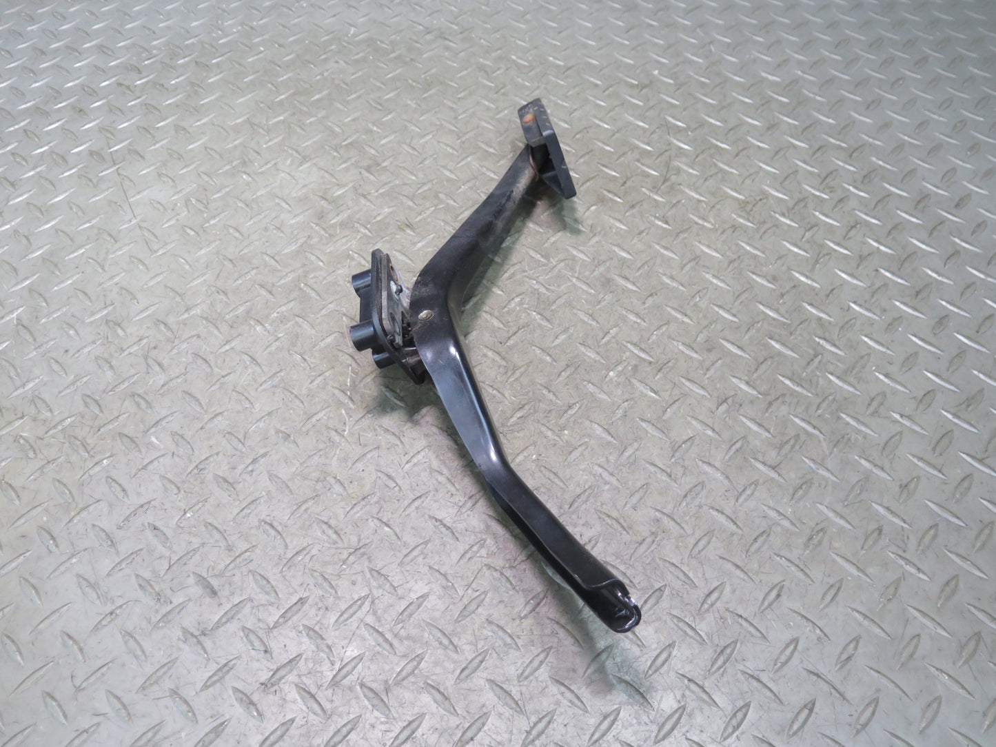 92-96 Chevrolet Corvette C4 Gas Acceleration Throttle & Brake Pedal Pad Set OEM