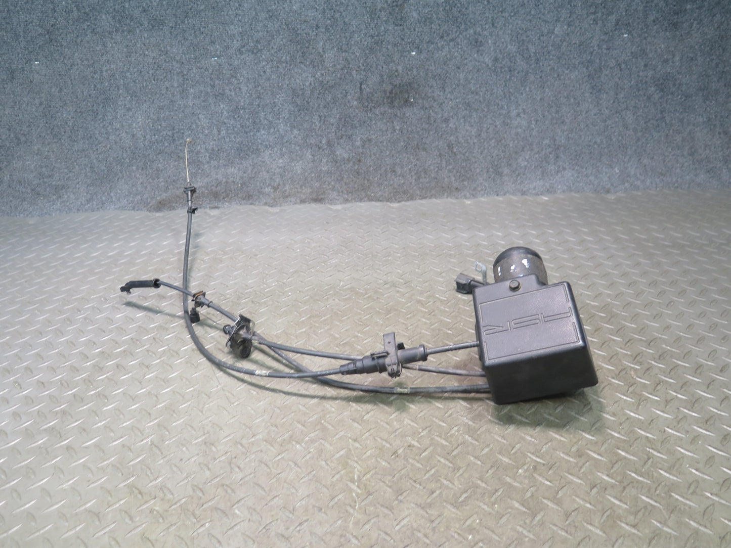 94-96 Chevrolet Corvette C4 Cruise Control Actuator Motor w Cables OEM