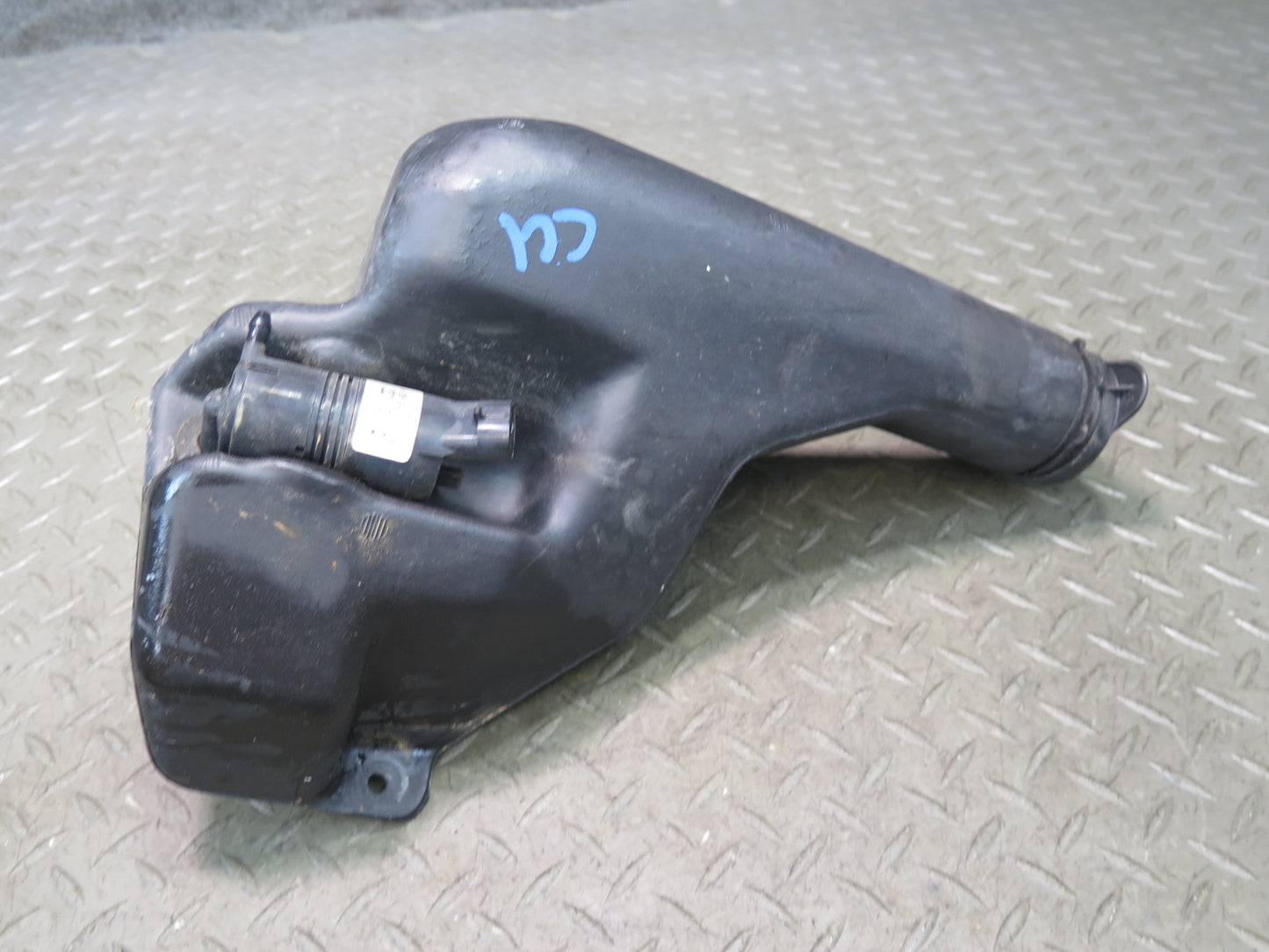 92-96 Chevrolet Corvette C4 Windshield Washer Fluid Reservoir Tank w Pump OEM