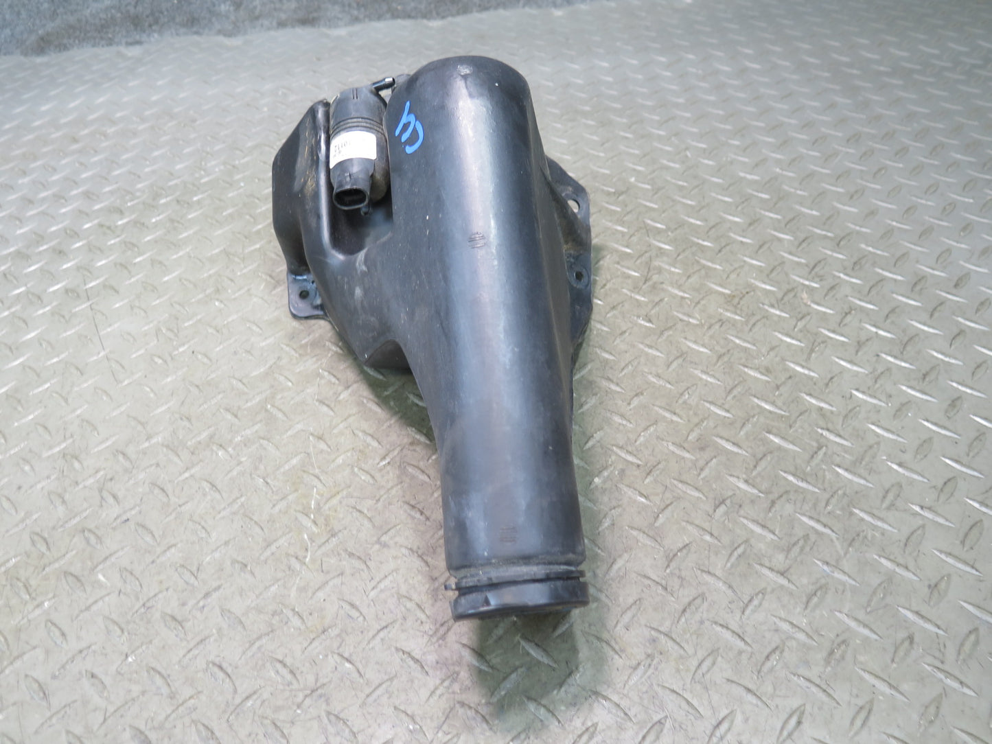 92-96 Chevrolet Corvette C4 Windshield Washer Fluid Reservoir Tank w Pump OEM