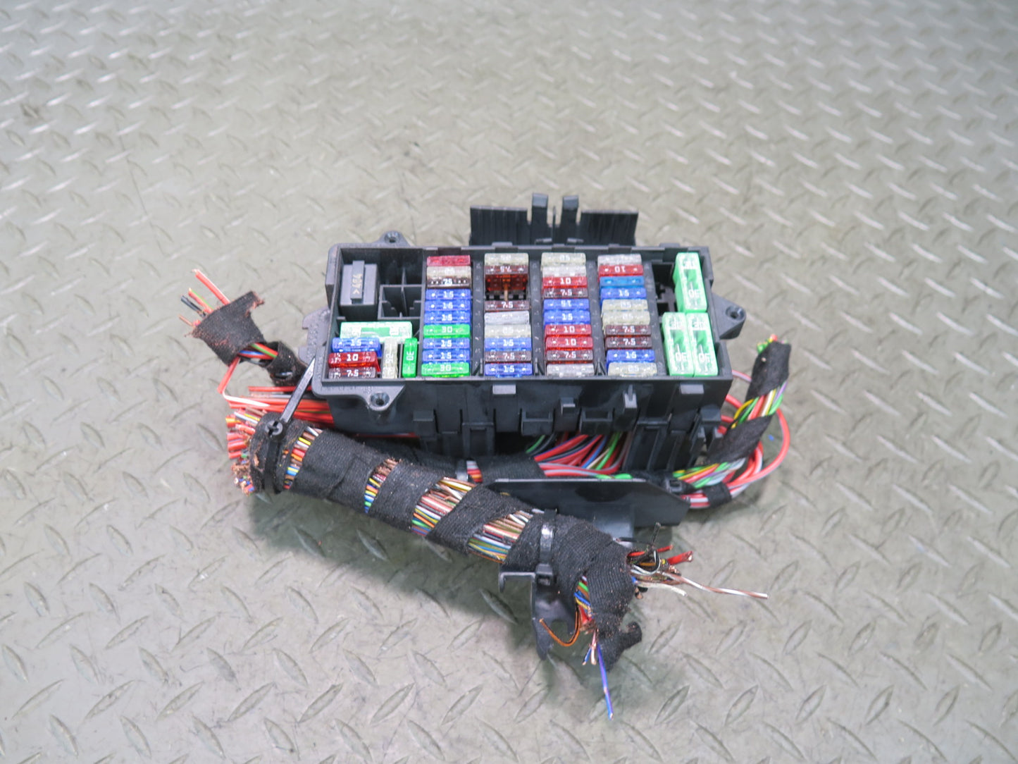 2005-2012 Porsche Boxster 987 Engine Fuse Relay Box Module Unit