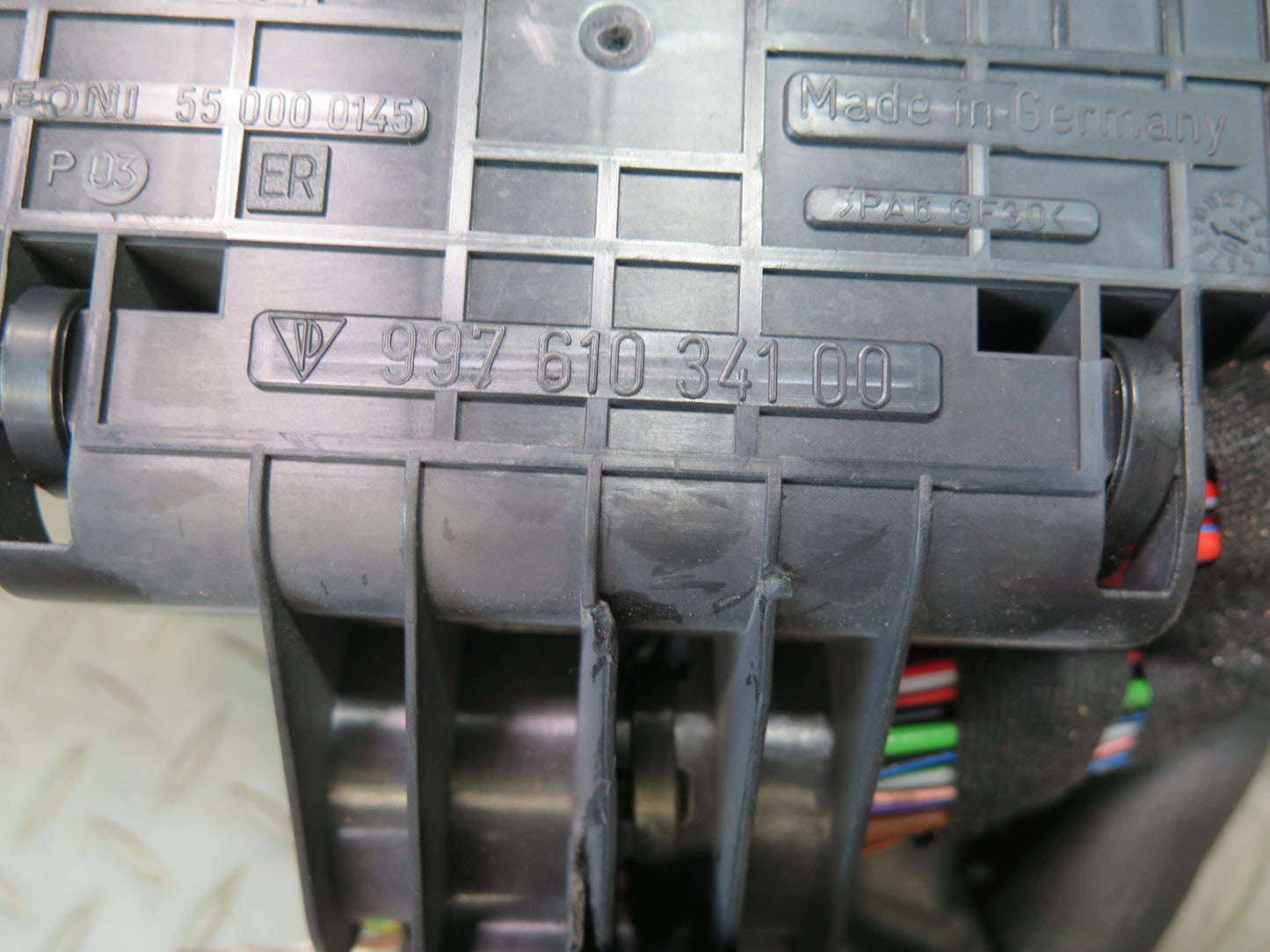 2005-2012 Porsche Boxster 987 Engine Fuse Relay Box Module Unit