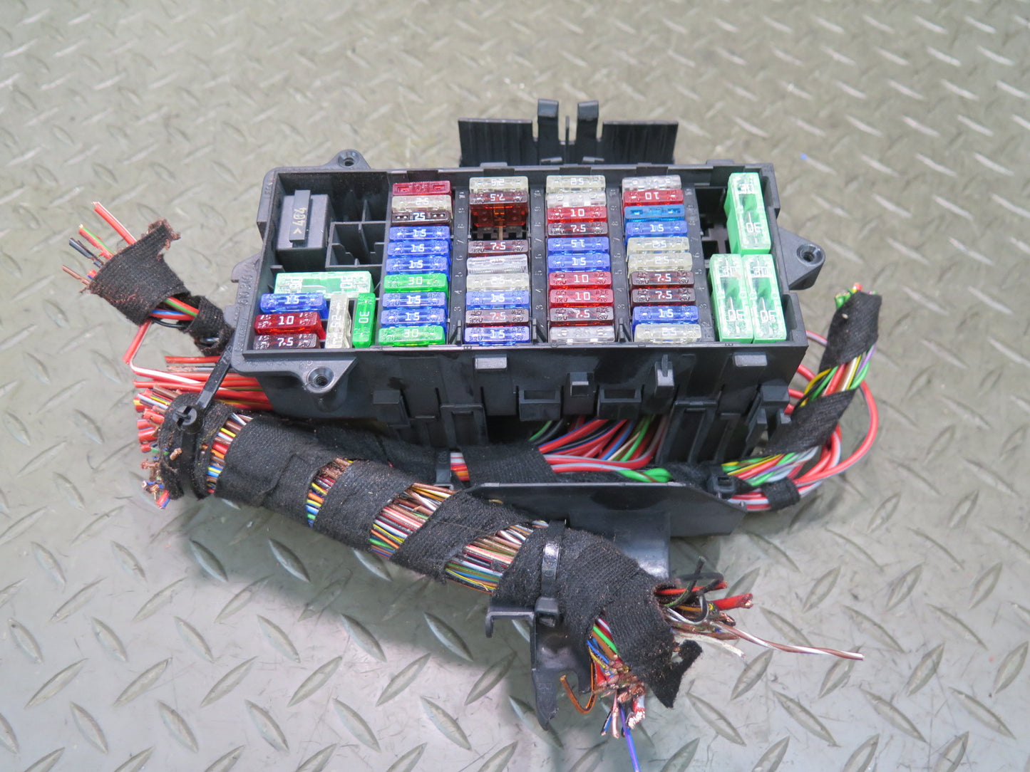 2005-2012 Porsche Boxster 987 Engine Fuse Relay Box Module Unit