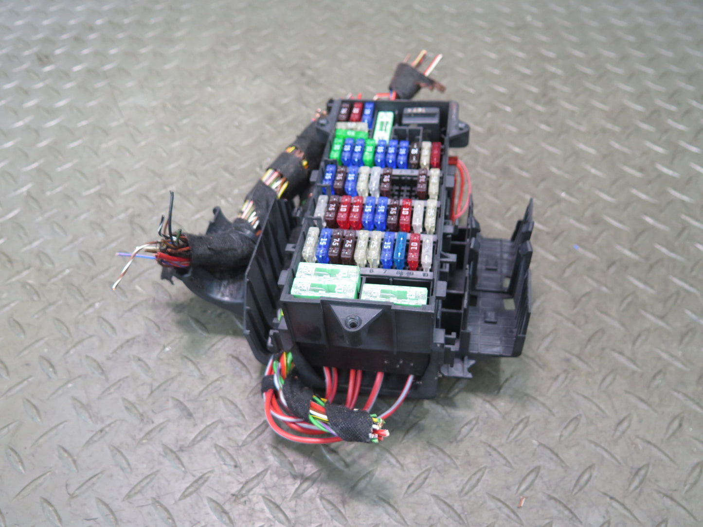 2005-2012 Porsche Boxster 987 Engine Fuse Relay Box Module Unit