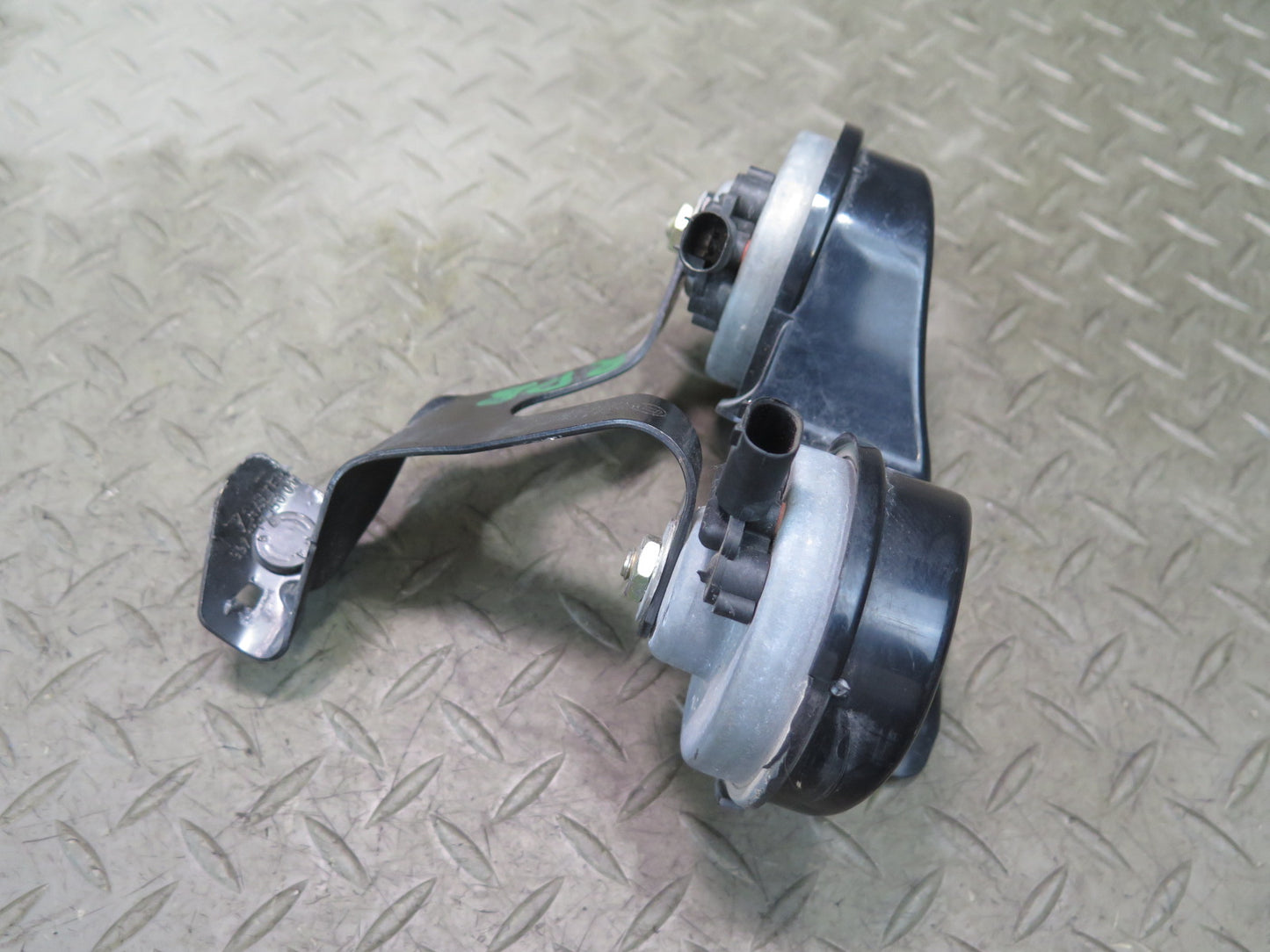 2005-2012 Porsche Boxster 987 High & Low Tone Note Pitch Horn Siren Set of 2